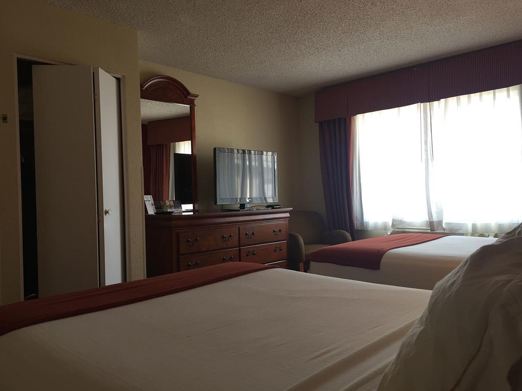 Baymont Inn & Suites By Wyndham هولبروك المظهر الخارجي الصورة