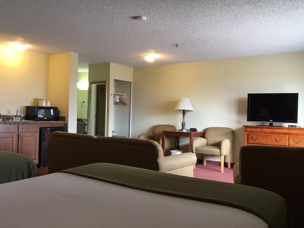 Baymont Inn & Suites By Wyndham هولبروك المظهر الخارجي الصورة